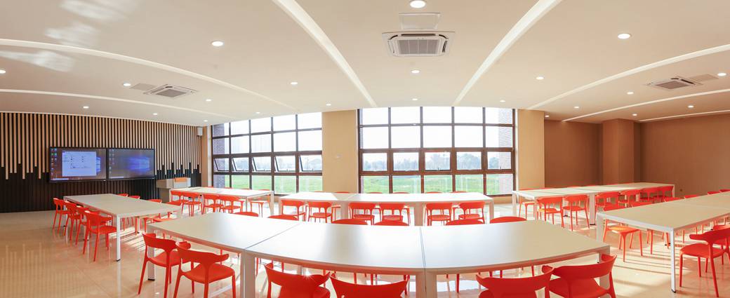 川大锦江学院启用建筑信息与仿真实验中心 师生足不出户“上工地”